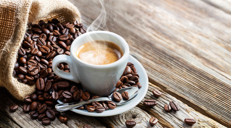 نوشیدن قهوه تا چند فنجان در روز مفید و بی خطر است؟