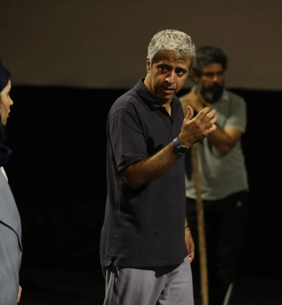 ایوب آقاخانی