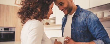 ۴ روش بسیار موثر با استفاده از زبان بدن برای بهتر کردن رابطه با شریک عاطفی