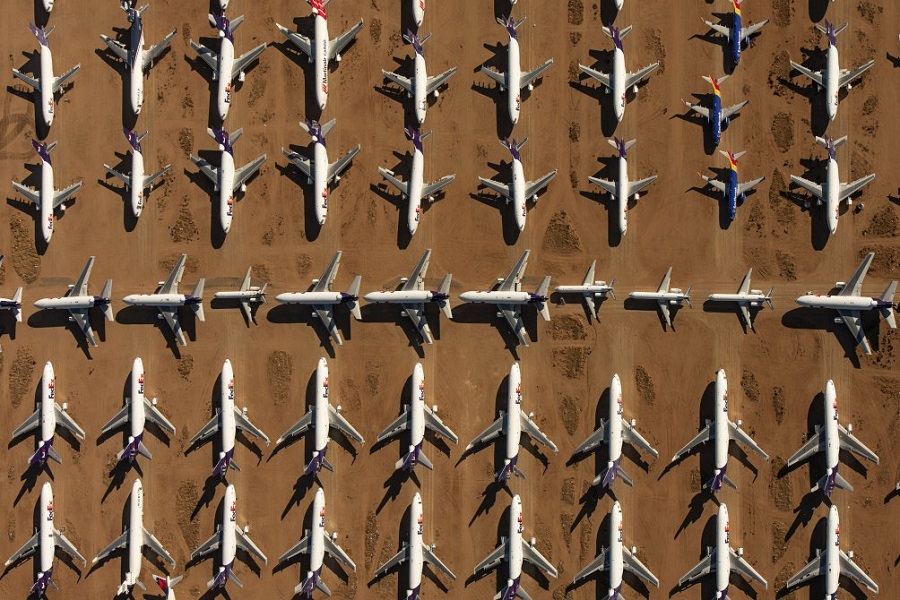 تصاویری حیرت انگیز از هواپیماهای خاک گرفته آمریکا که کرونا آن ها را زمین گیر کرده