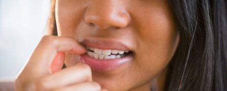 عادت های بدی که به دندان ها صدمه می زنند