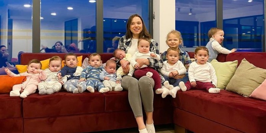 مادر ۲۳ ساله روس با ۱۱ فرزند که بچه های بیشتری می خواهد!