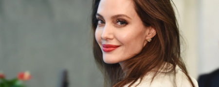 ۱۰ نقطه خاص از بدن که سن واقعی شما را لو می دهند