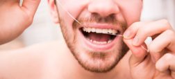 از نخ دندان قبل از مسواک زدن باید استفاده کرد یا بعد از آن؟