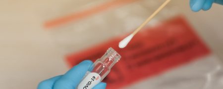 چین تست مقعدی کرونا را برای مسافران خارجی اجباری کرد