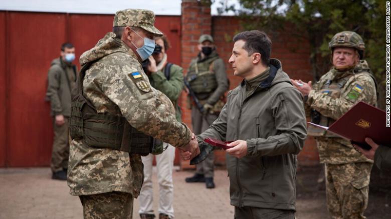 روسیه نیروها و ادوات نظامی بسیاری را در مقیاسی بی سابقه به مرزهای اوکراین فرستاده که کشورهای غربی را نگران کرده است.