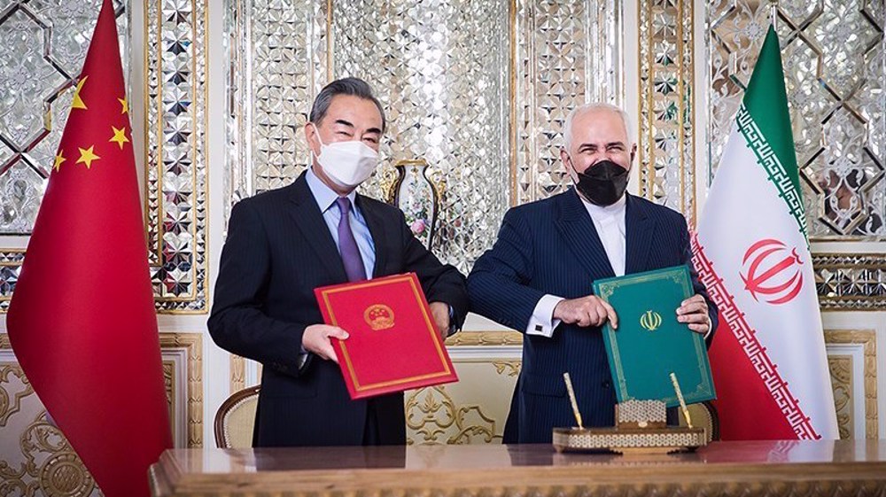 حمله کیهان به سلبریتی‌ های مخالف توافق ایران و چین