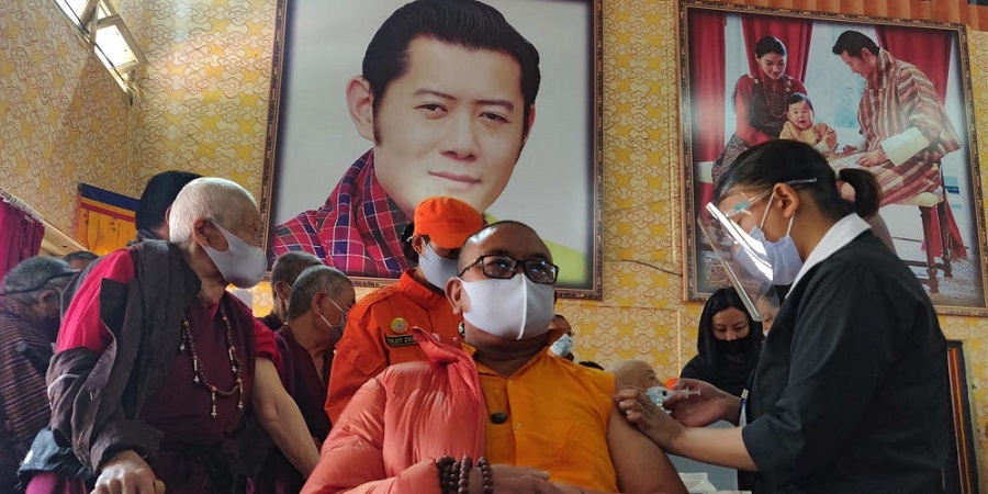 بوتان در ۱۶ روز به ۹۳ درصد جمعیت خود واکسن کرونا زد
