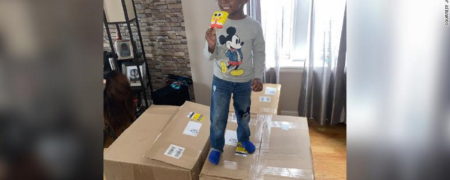 سفارش ۹۱۸ عدد بستنی باب اسفنجی توسط یک کودک ۴ ساله