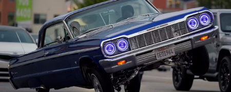 تصاویر جولان ماشین‌های لورایدر در خیابان‌های آمریکا