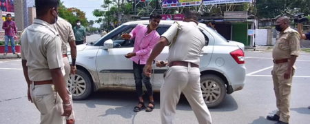 ضرب و شتم سخت قانون شکنان کرونایی توسط پلیس هندوستان