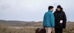 نقد و معرفی فیلم Limbo ؛ فیلمی تکان‌دهنده که تجربه واقعی پناهندگی را به تصویر می‌کشد