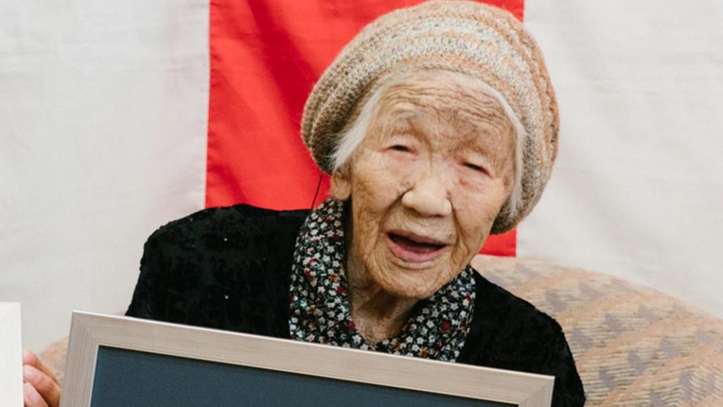 مسن ترین زن جهان از شرکت در مراسم حمل مشعل المپیک توکیو ۲۰۲۰ کناره گیری کرد