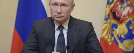 ولادیمیر پوتین واکسن روسی را مانند کلاشینکف قابل اعتماد خواند