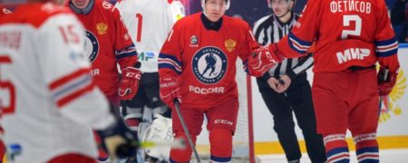 هاکی بازی کردن و گلزنی ولادیمیر پوتین برای اولین بار پس از شیوع کرونا + ویدیو