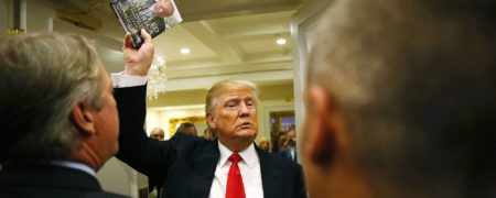 «کتاب همه کتاب ها»؛ چرا کتاب خاطرات دونالد ترامپ پرفروش خواهد شد؟