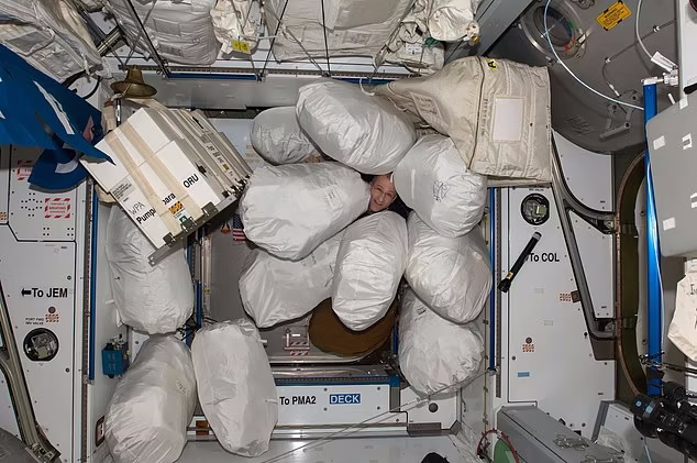 برند Tide در همکاری با ناسا قصد ارسال یک شوینده ویژه به ایستگاه فضایی برای تمیز کردن لباس های فضانوردان در فضا را دارد