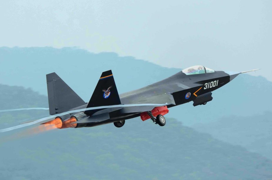 FC-31 Gyrfalcon؛ جدیدترین جنگنده پنهانکار و نسل پنجمی چین رونمایی شد
