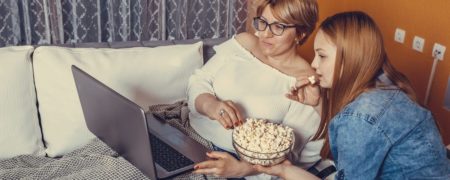 ۱۰ فیلم مادر و دختری که بعد از دیدن آنها، شدیدا دلتنگ مادرتان می شوید