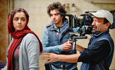 پس از اکران فیلم قهرمان ساخته اصغر فرهادی در جشنواره کن، تماشاگران به مدت بیش از 5 دقیقه ایستادند و این کارگردان و فیلم او را تشویق کردند.
