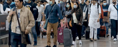 صف های طولانی ایرانی ها در مرز ارمنستان برای تزریق واکسن کرونا + ویدیو