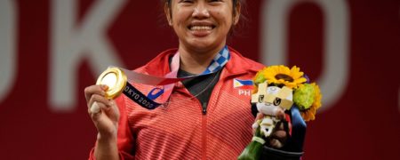 ۶۶۰ هزار دلار، ۲ خانه، و پرواز مادام العمر رایگان، جایزه بانوی وزنه بردار فیلیپینی