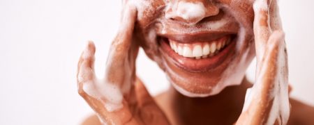 چرا نباید صورت خود را در حمام بشوییم؟