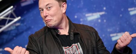 ایلان ماسک میلیاردر در یک کانکس ۳۵ متری زندگی می کند!