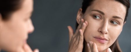 این نشانه ها می گوید صورت تان به لایه برداری بیشتری نیاز دارد