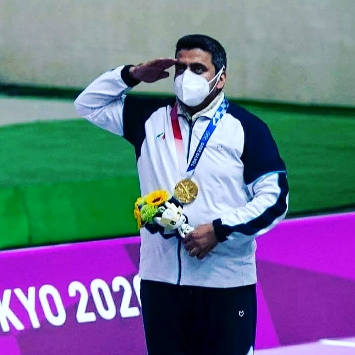 جواد فروغی نامی است که در روزهای اخیر با کسب مدال طلای المپیک در توکیو در رشته تیراندازی با تپانچه 10 متر مردان خبرساز شد.