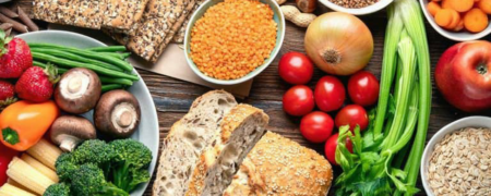 چرا باید فیبر مصرف کنیم؟ + معرفی ۱۰ ماده غذایی سرشار از فیبر