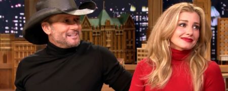 ایفای نقش تیم مک گرا و فیث هیل در اسپین آف سریال «یلو استون» با نام «۱۸۸۳»