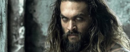 پاسخ جالب جیسون موموآ به سلبریتی‌های مشهوری که هر روز حمام نمی‌کنند