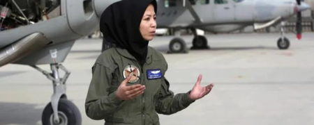 صفیه فیروزی کیست؟ آیا دومین زن خلبان افغانستان سنگسار شده است؟