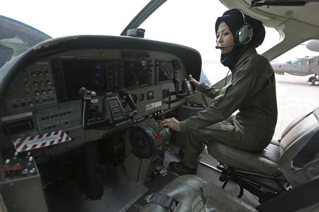 خبر سنگسار شدن صفیه فیروزی به عنوان یکی از تنها دو زن خلبان در افغانستان بسیاری را بیش از پیش نگران رعب و وحشت زنان افغان کرد.