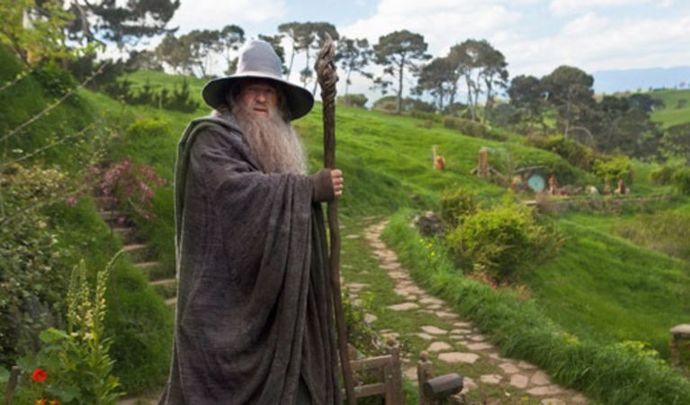 تغییر لوکیشن ساخت فصل دوم سریال Lord Of The Rings از نیوزیلند به بریتانیا