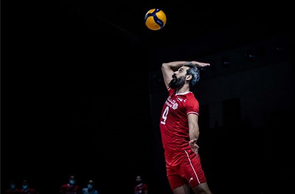 با شکست تیم ملی والیبال ایران از ژاپن و حذف از المپیک توکیو 2020، شایعات بسیاری از خداحافظی سعید معروف کاپیتان تیم ملی ایران به گوش می رسد