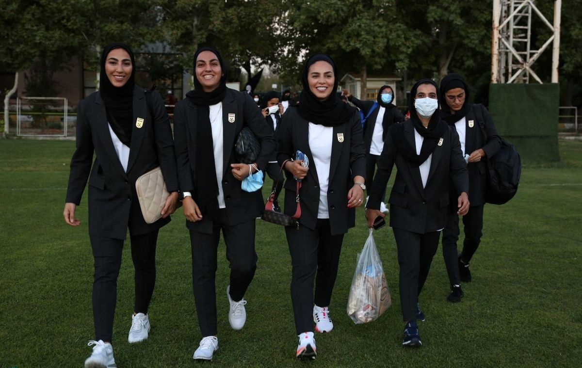 لباس تیم ملی فوتبال زنان ایران
