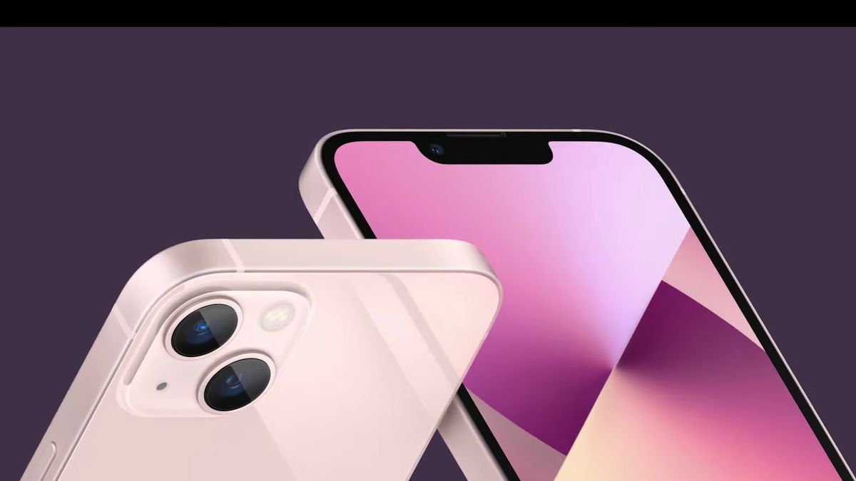 تیم کوک مدیرعامل کمپانی اپل بالاخره از آیفون 13 بسیار مورد انتظار خود رونمایی کرد و این بار رنگ خاص آن صورتی است.
