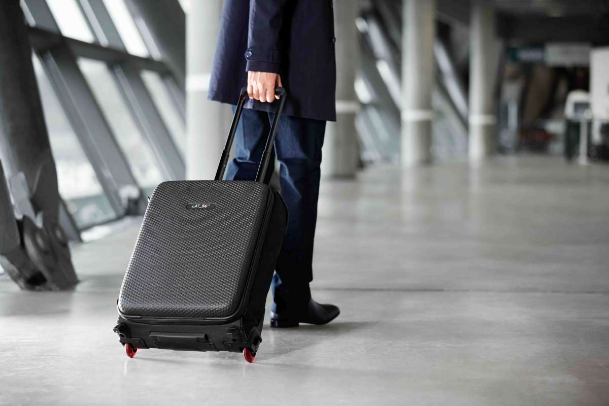 در ادامه این مطلب قصد داریم شما را با فاکتورهایی که هنگام خرید یک چمدان، کیف و ساک مسافرتی مناسب باید مد نظر داشته باشید آشنا کنیم.