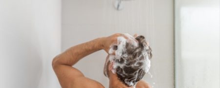 دوش آب گرم یا دوش آب سرد؛ کدام بهتر است؟