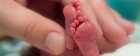 شنیدن صدای مادر درد نوزادان نارس را کاهش می دهد