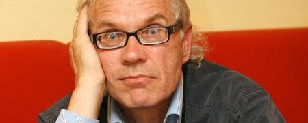 کاریکاتوریست سوئدی موهن به پیامبر اسلام در حادثه رانندگی کشته شد