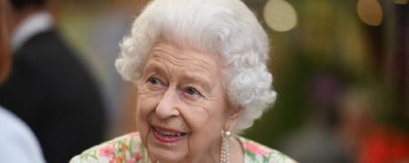 علامت مخفی ملکه الیزابت برای خبر کردن خدمتکاران سلطنتی در صورت بدحالی