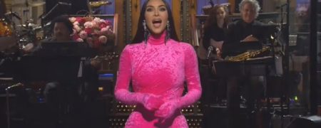کولاک کیم کارداشیان در برنامه Saturday Night Live