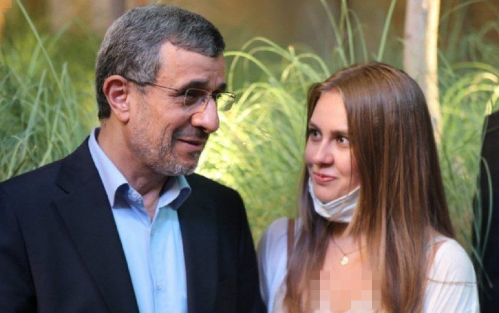 جنجال احمدی نژاد در نمایشگاه اکسپو ۲۰۲۰؛ آیا او از غرفه اسرائیل بازدید کرده است؟ + ویدیو