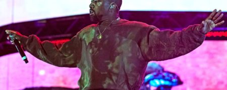 کانیه وست رسماً نام خود را به «یه» تغییر داد