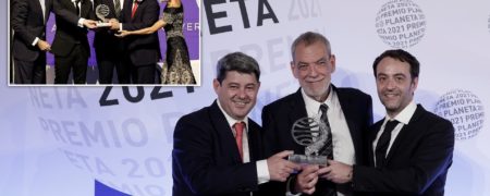 شوک بزرگ «کارمن مولا»، نویسنده مشهور رمان های جنایی اسپانیا، به دنیای ادبیات