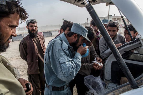 پلیس مذهبی در افغانستان با به قدرت رسیدن دوباره طالبان بار دیگر به خیابان ها آمده اند اما این بار رویکرد متفاوت از قبل است