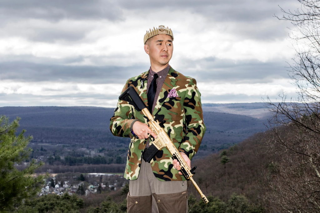 پسر رهبر فرقه مذهبی بدنام کره جنوبی فرقه ای تشکیل داده که تفنگ AR-15 می پرستند